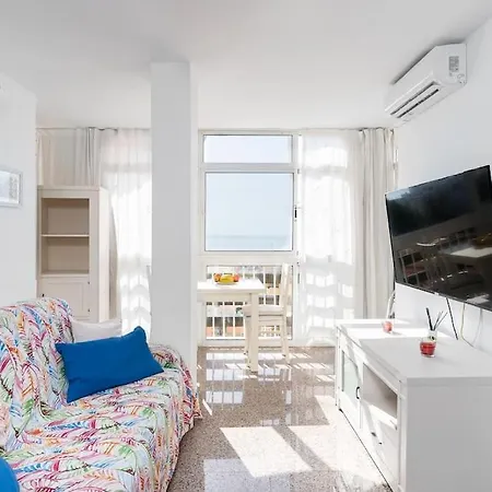 2 Dormitorios, Wifi, Piscinas, Playa A 250 Metros *